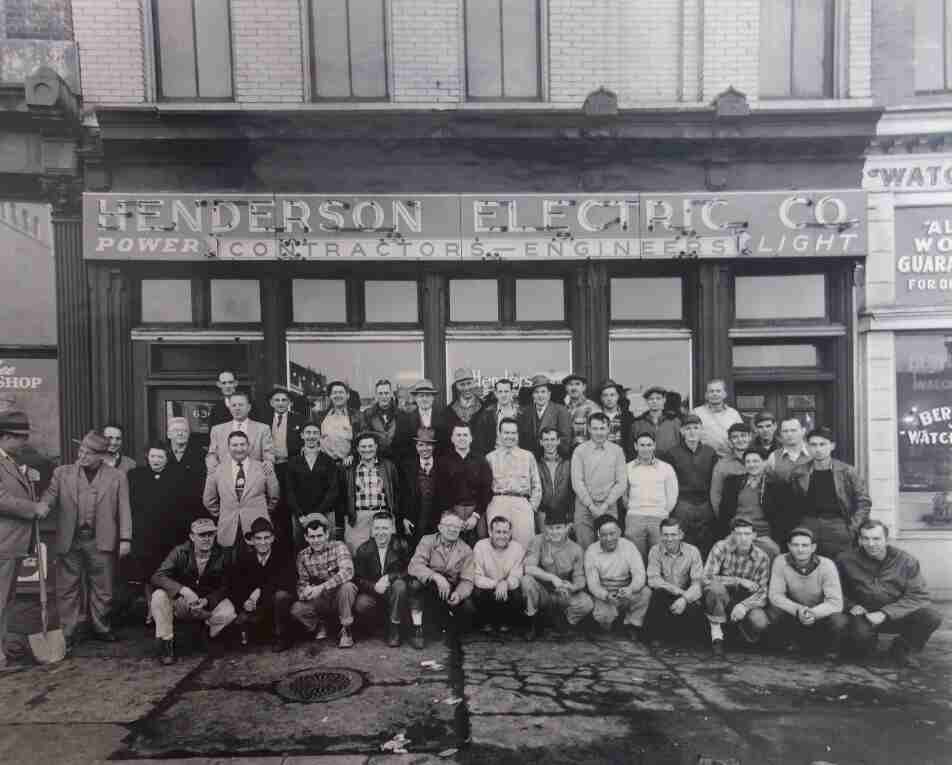 black and white photo of Henderson employees from the 1900s